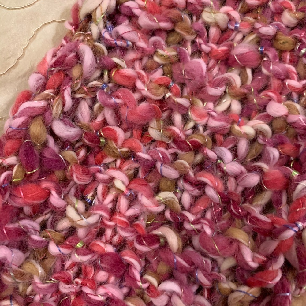 Custom beautiful scarf shades of pink - Picture 3 of 7
